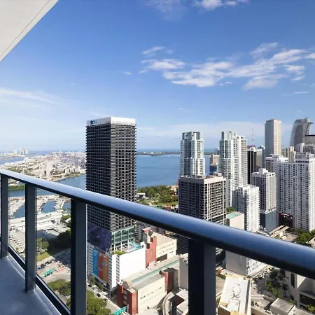 4305 High Floor Apt With City And Marina Views